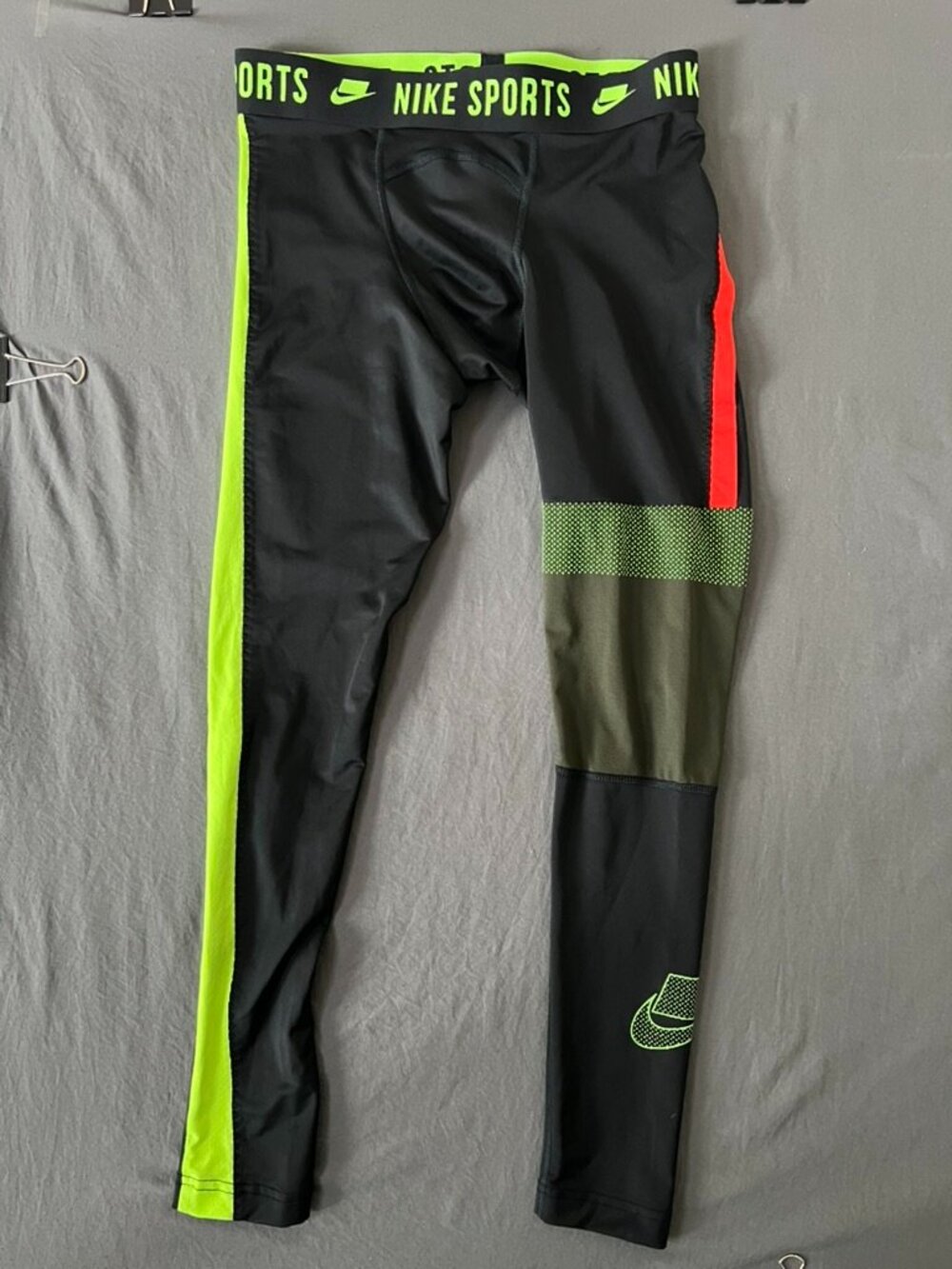 Nike Pro Sport Clash Mens Tights CD6138-011 Black-Electric Green-Size Medium